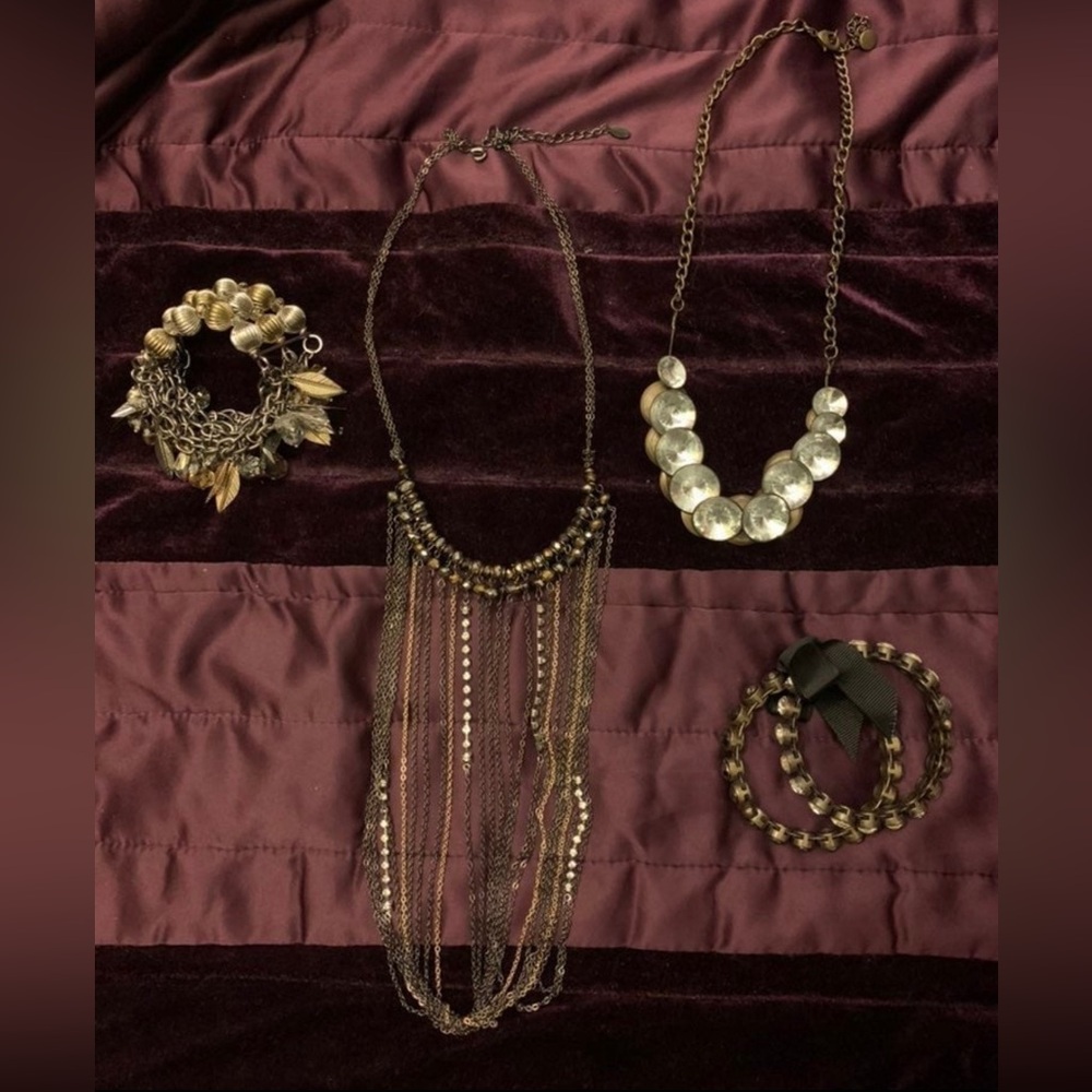 Necklace bracelet jewelry lot